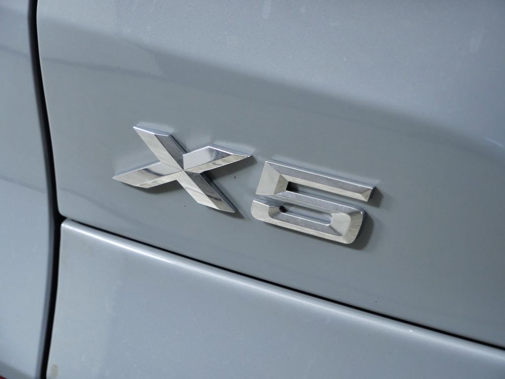 Thumbnail: 2026 BMW X5 - 13