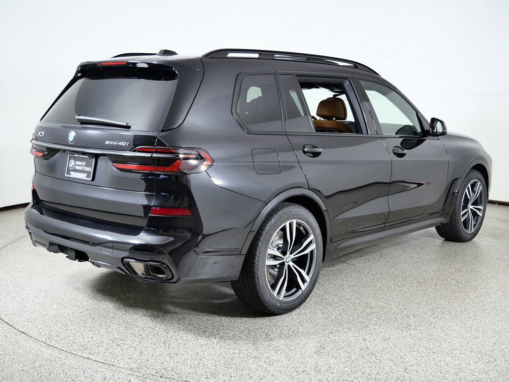 Thumbnail: 2026 BMW X7 - 11