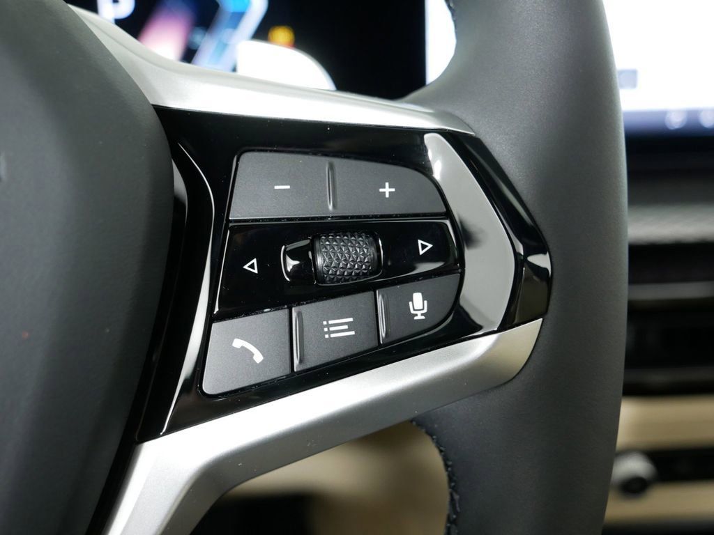 Thumbnail: 2025 BMW 3 Series - 39