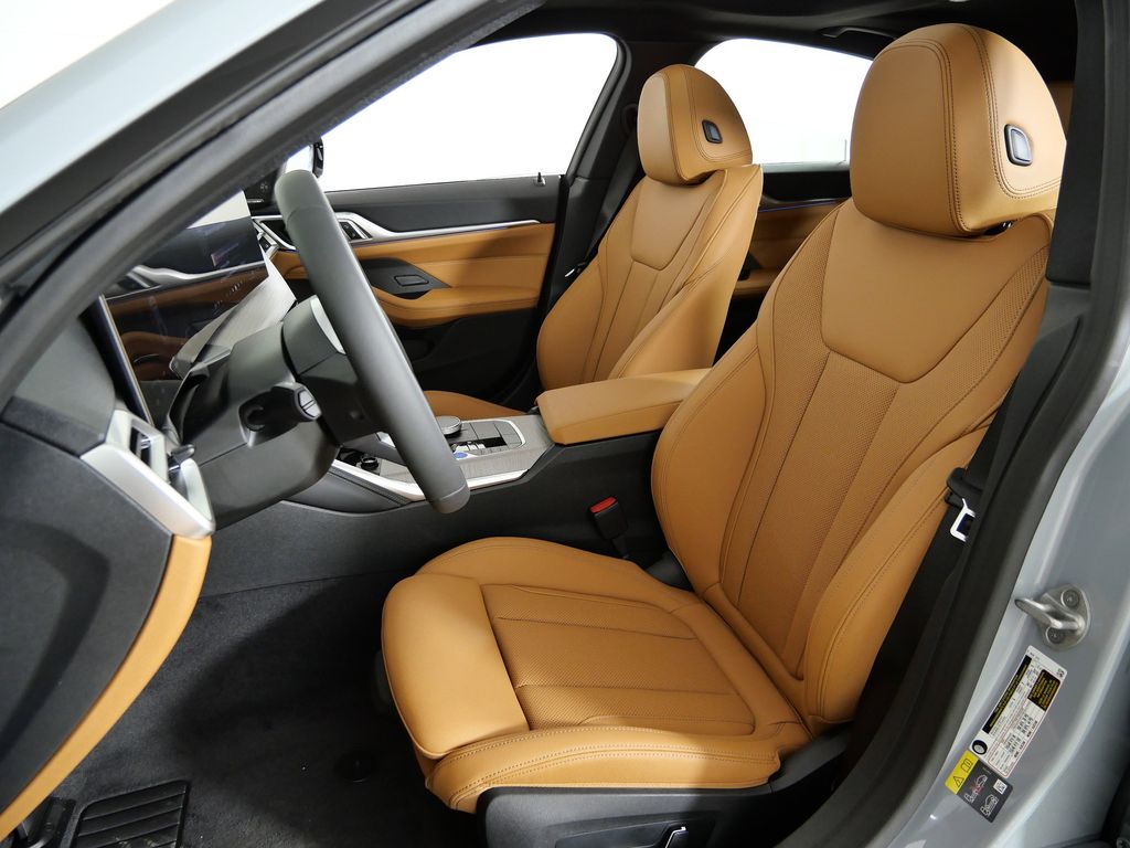 Thumbnail: 2026 BMW i4 - 34