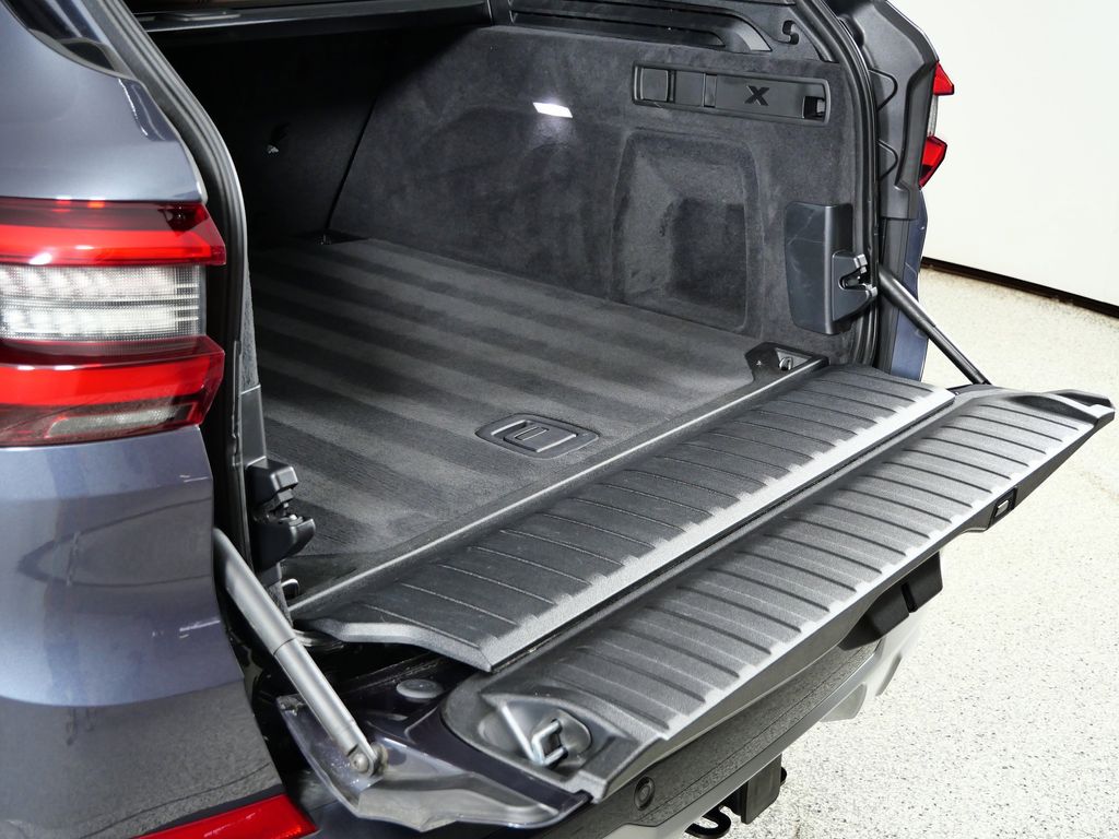 Thumbnail: 2022 BMW X5 - 34