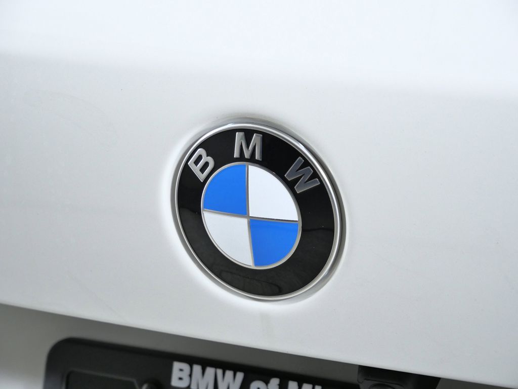 Thumbnail: 2026 BMW X5 - 11