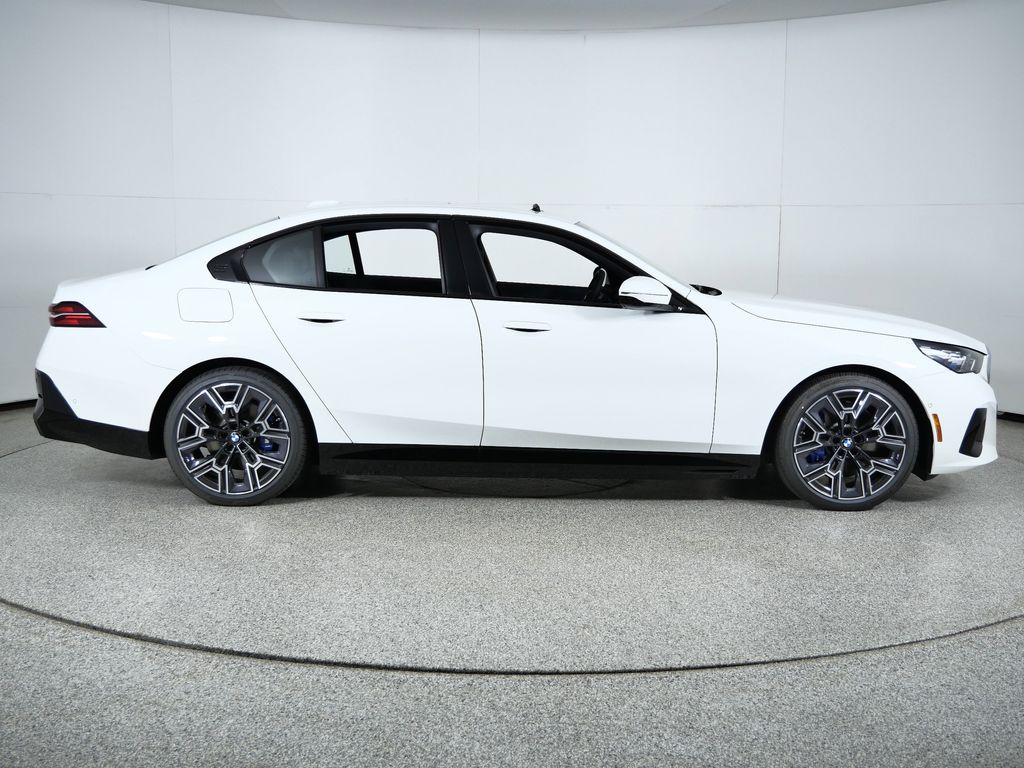 Thumbnail: 2026 BMW i5 - 8