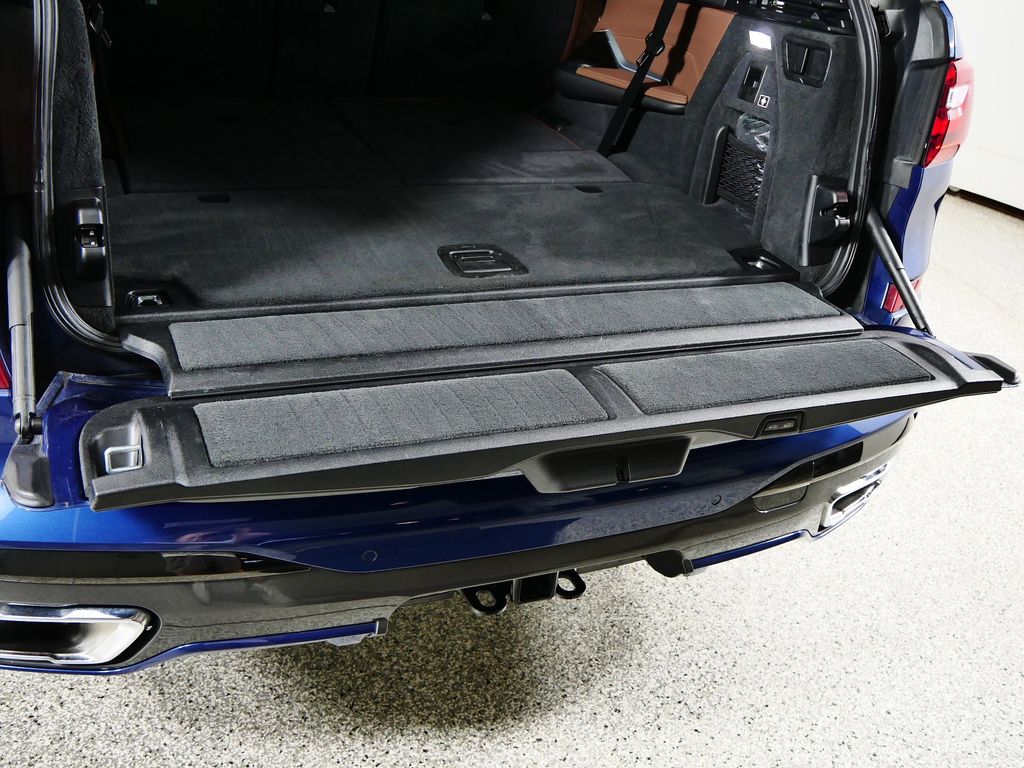 Thumbnail: 2021 BMW X7 - 26