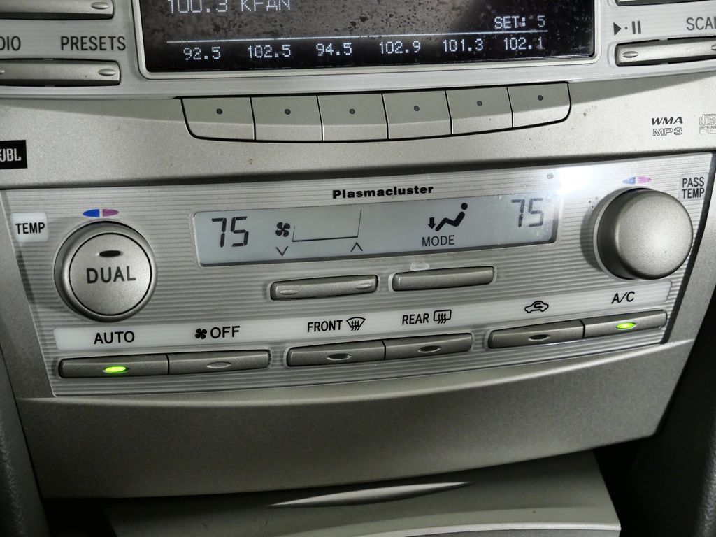 Thumbnail: 2011 Toyota Camry - 42