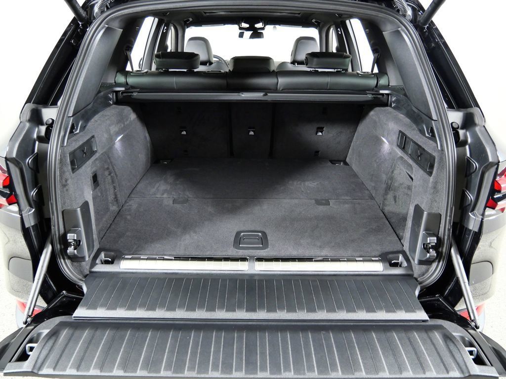 Thumbnail: 2026 BMW X5 - 30