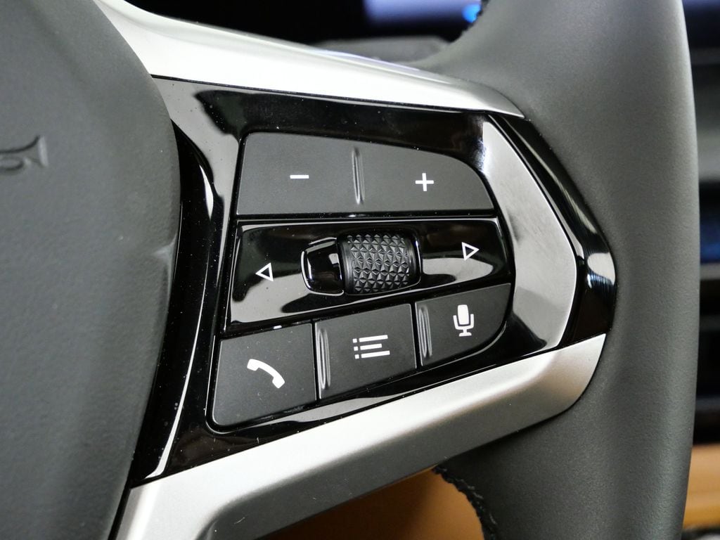 Thumbnail: 2025 BMW i4 - 43