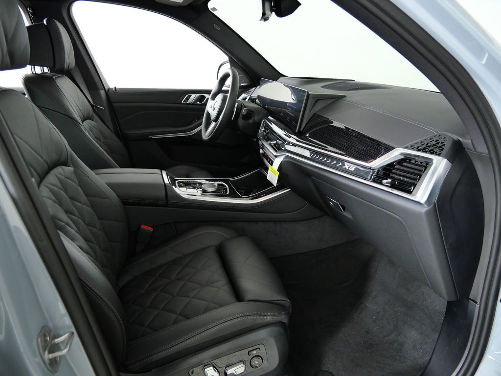 Thumbnail: 2026 BMW X5 - 20