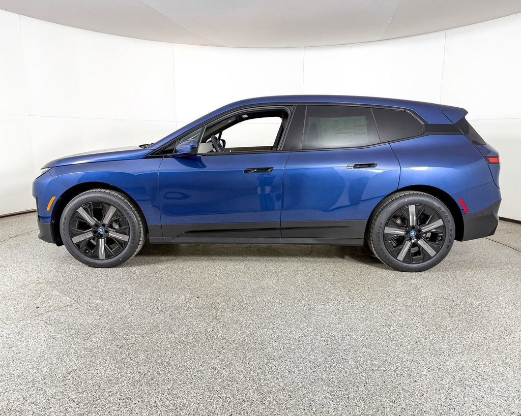 Thumbnail: 2025 BMW iX - 12