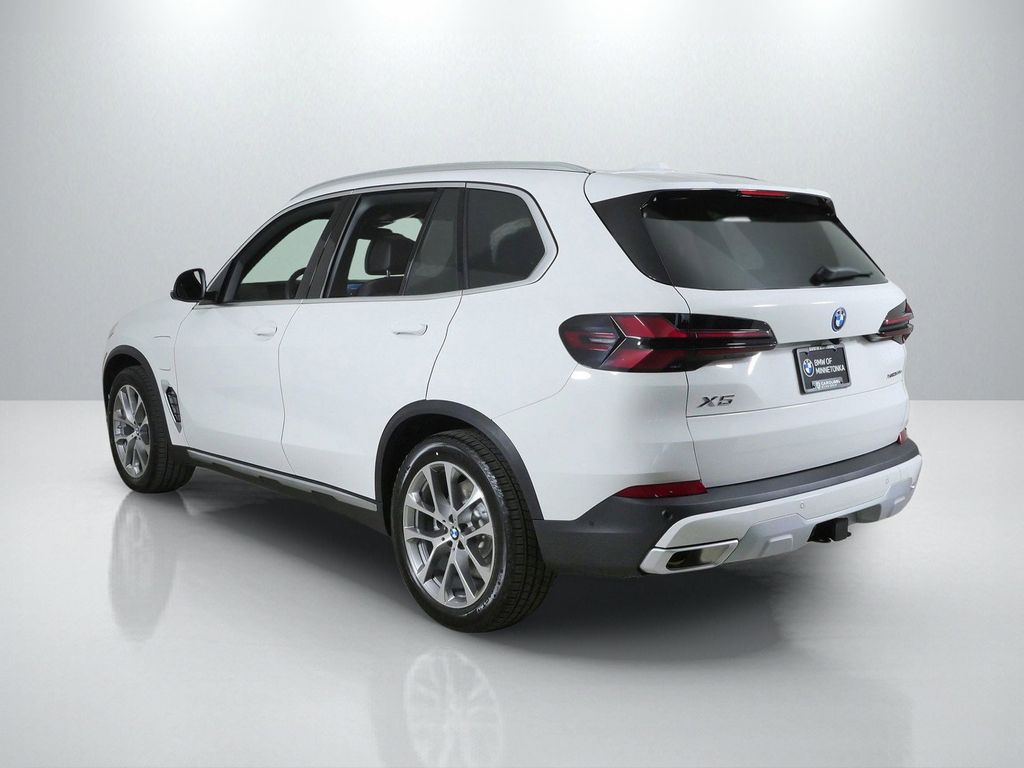 Thumbnail: 2026 BMW X5 - 14