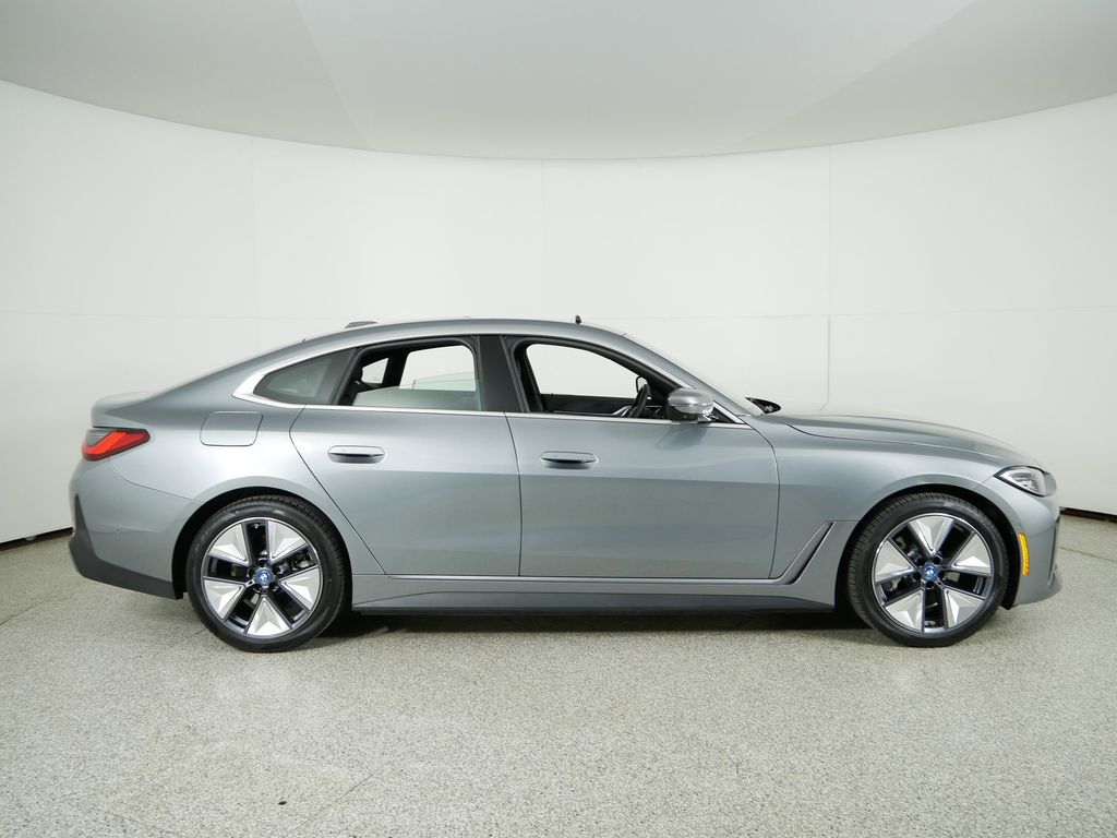 Thumbnail: 2023 BMW i4 - 9