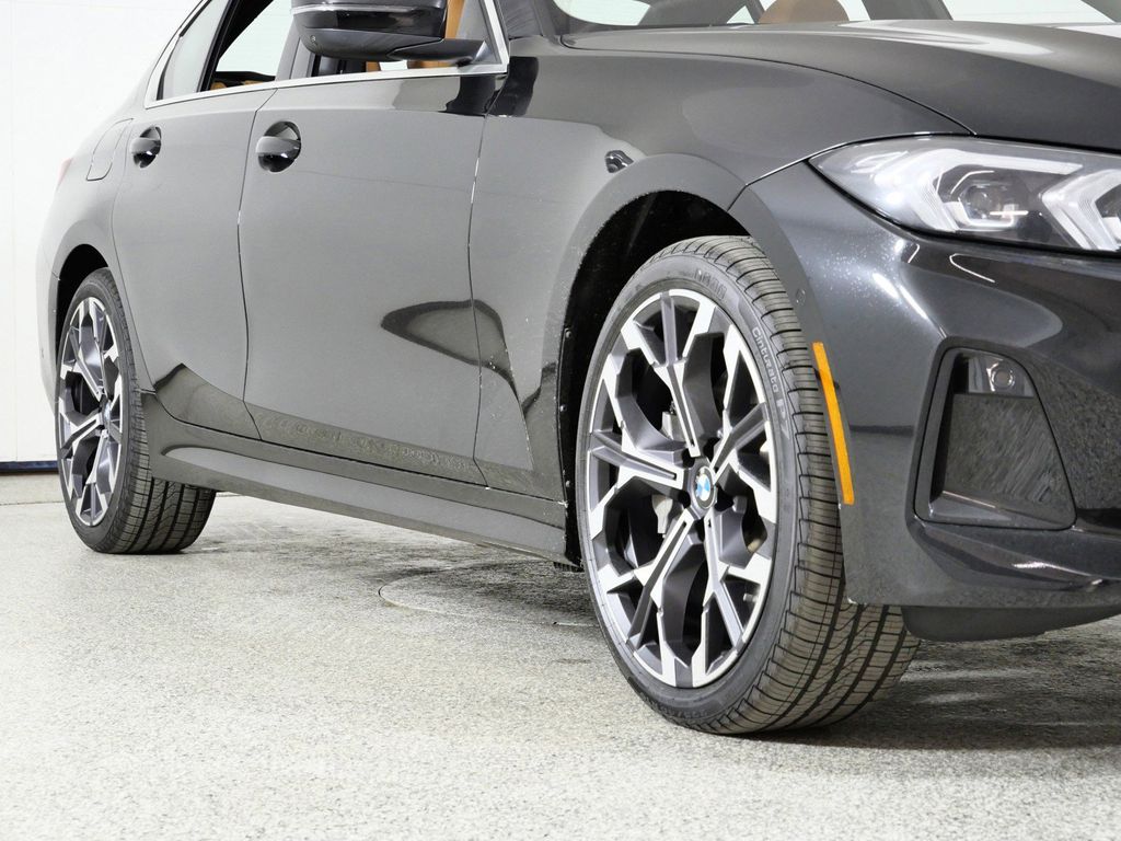 Thumbnail: 2026 BMW 3 Series - 6