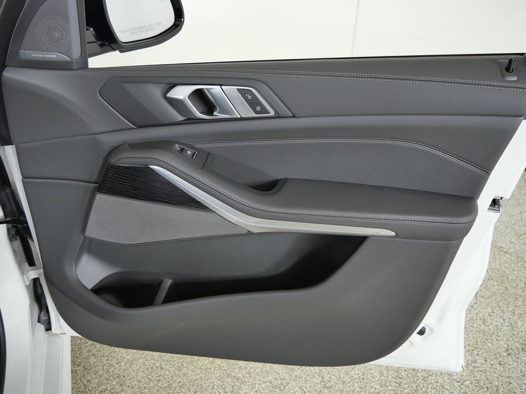 Thumbnail: 2026 BMW X5 - 19