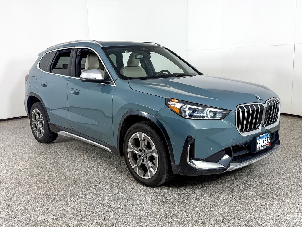 Thumbnail: 2023 BMW X1 - 4