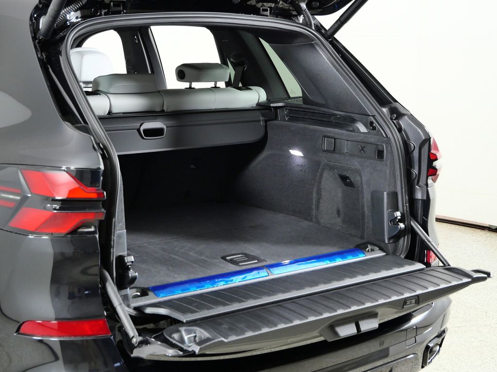 Thumbnail: 2026 BMW X5 - 29