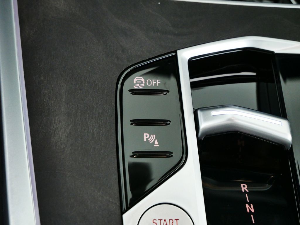 Thumbnail: 2026 BMW X7 - 43