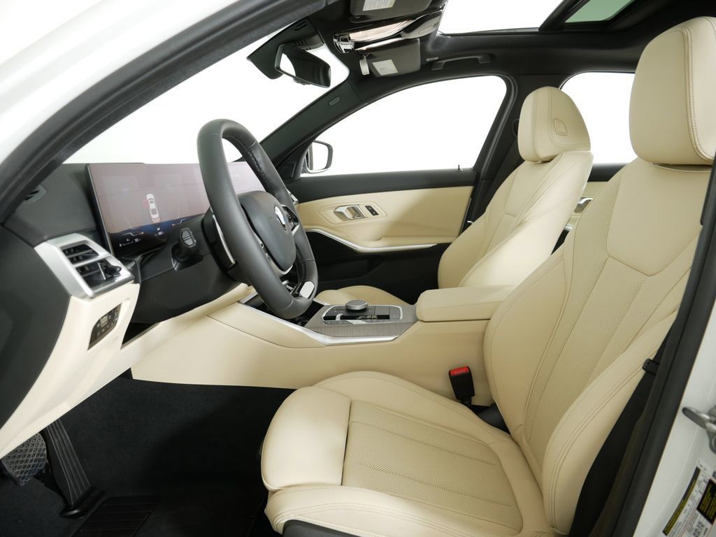 Thumbnail: 2025 BMW 3 Series - 31