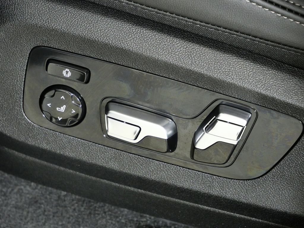 Thumbnail: 2026 BMW X5 - 39