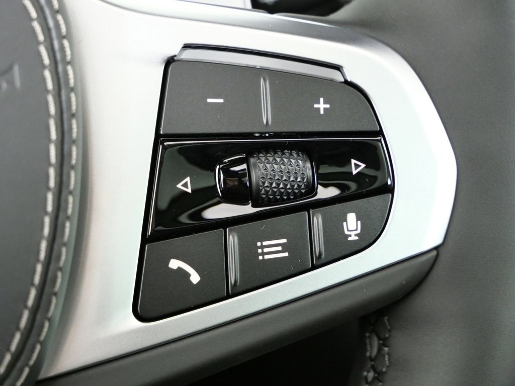 Thumbnail: 2026 BMW X5 - 42