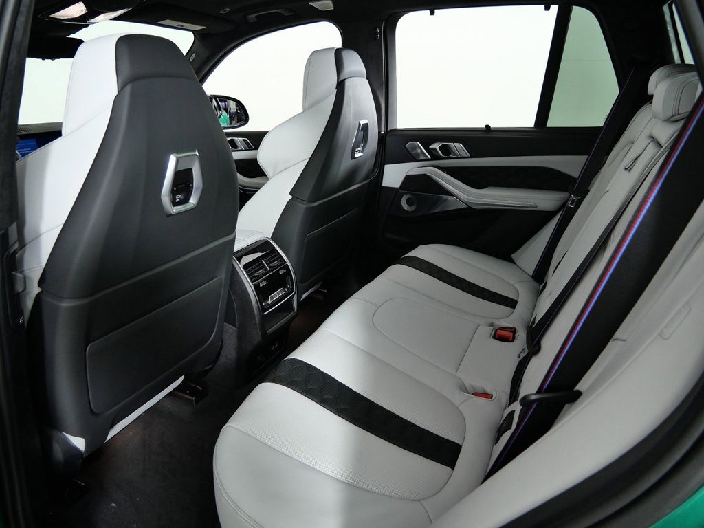 Thumbnail: 2026 BMW X5 - 32