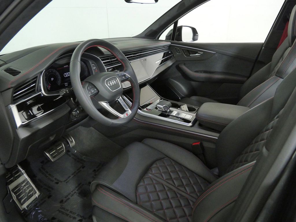 Thumbnail: 2025 Audi SQ7 - 32