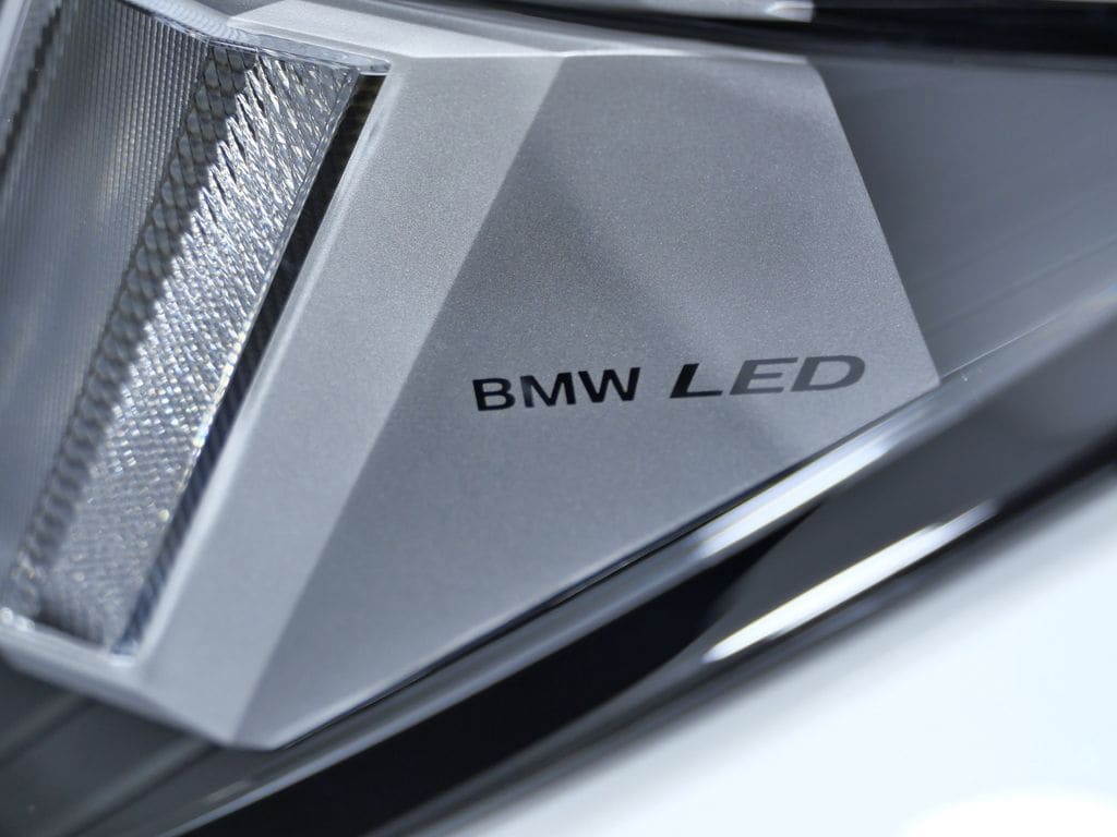 Thumbnail: 2026 BMW iX - 4