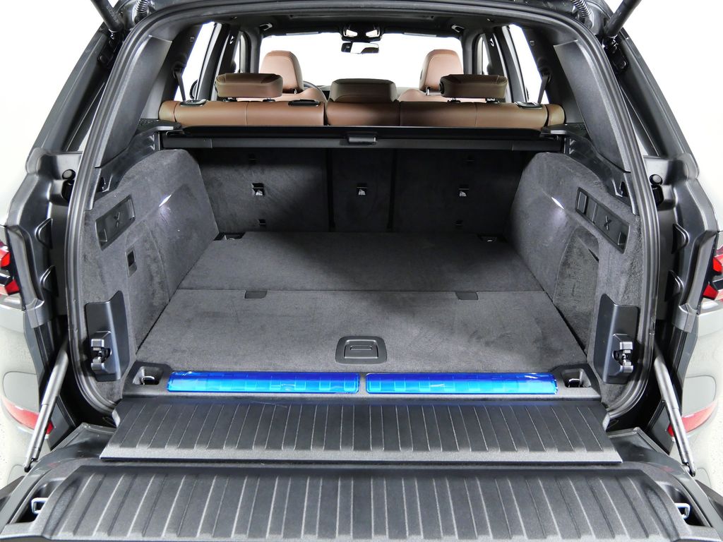 Thumbnail: 2026 BMW X5 - 30