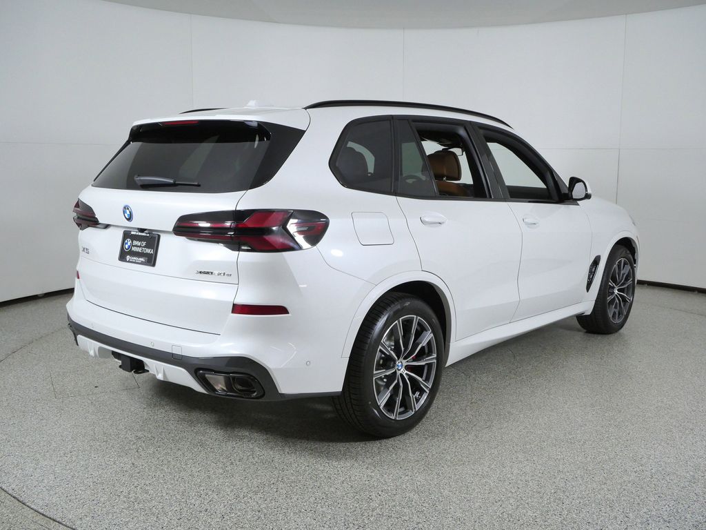 Thumbnail: 2026 BMW X5 - 9