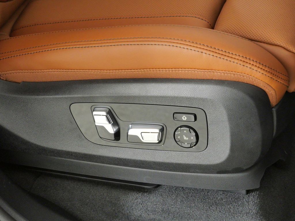 Thumbnail: 2026 BMW X5 - 22