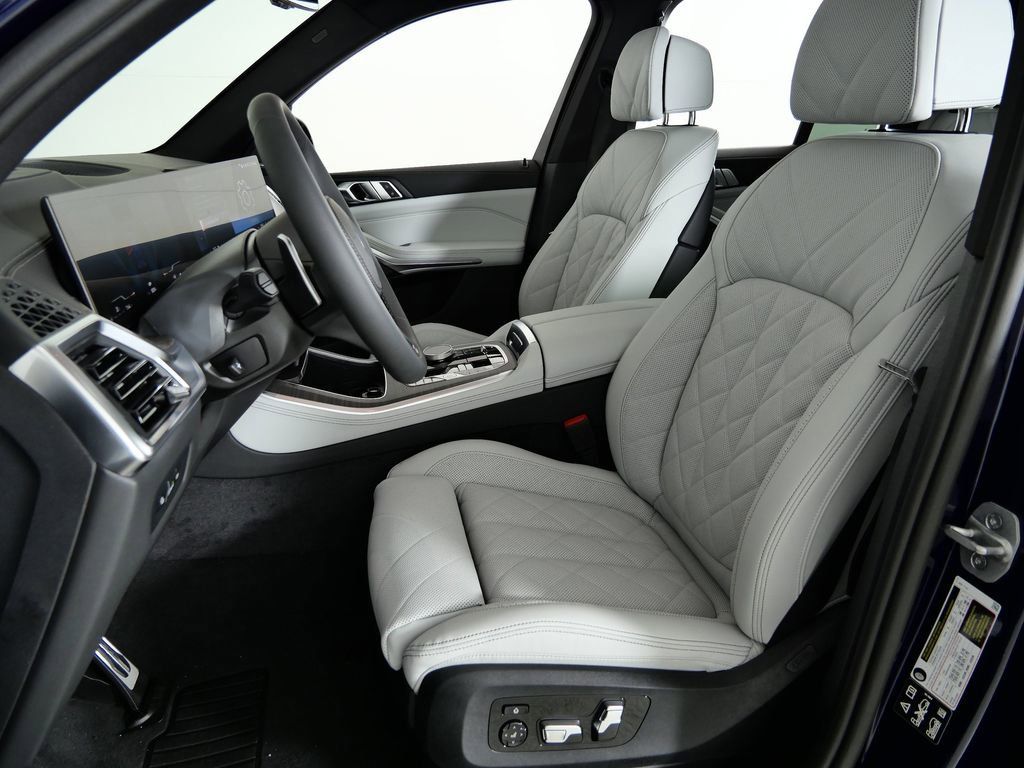 Thumbnail: 2026 BMW X5 - 38