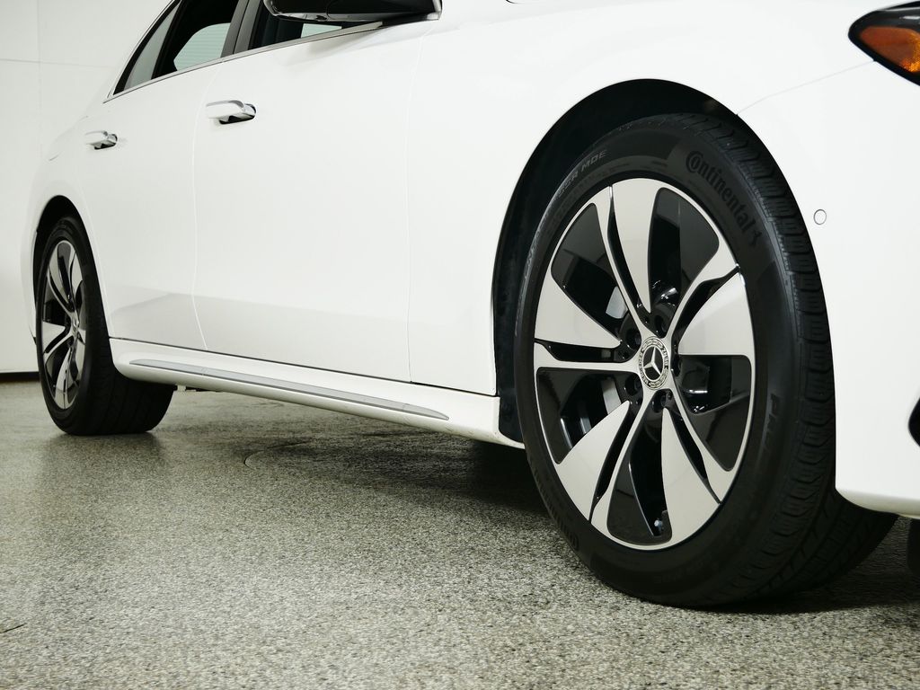 Thumbnail: 2024 Mercedes-Benz E-Class - 6