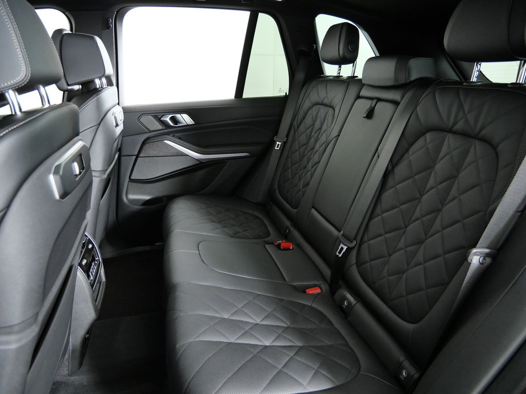 Thumbnail: 2024 BMW X5 - 38