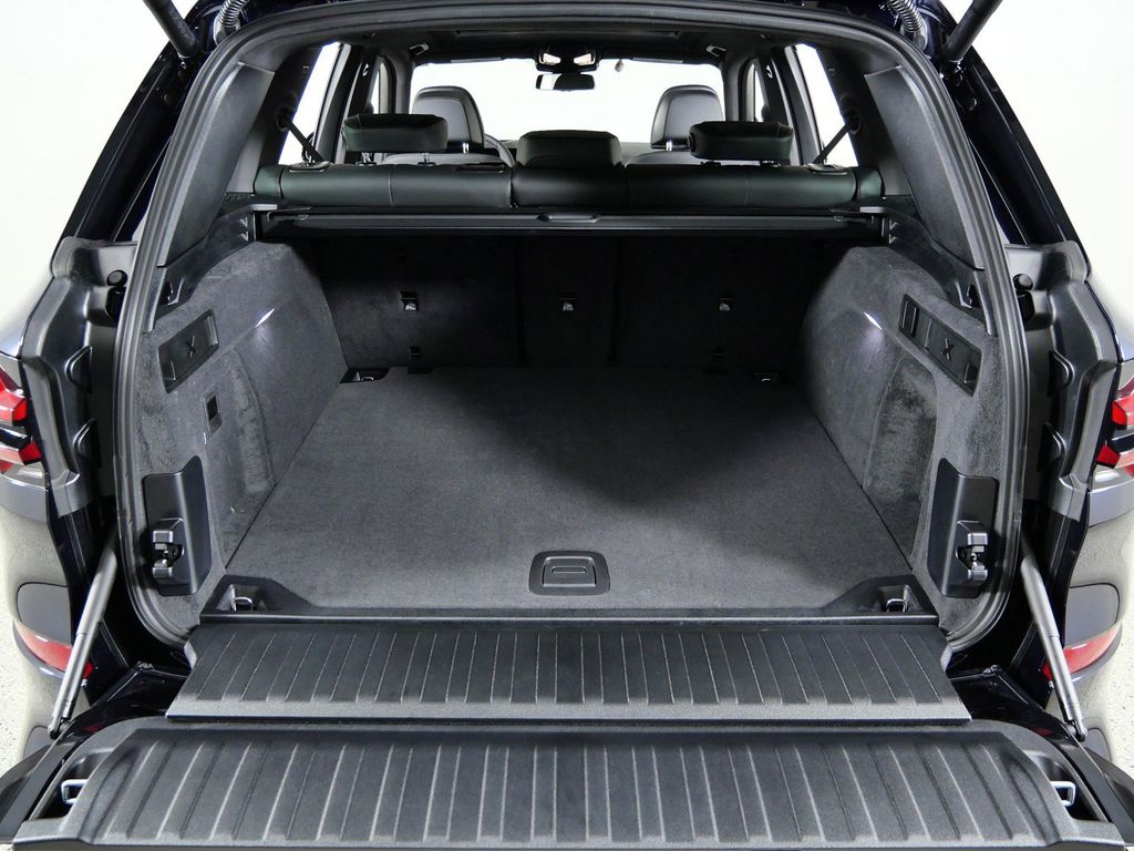 Thumbnail: 2026 BMW X5 - 28