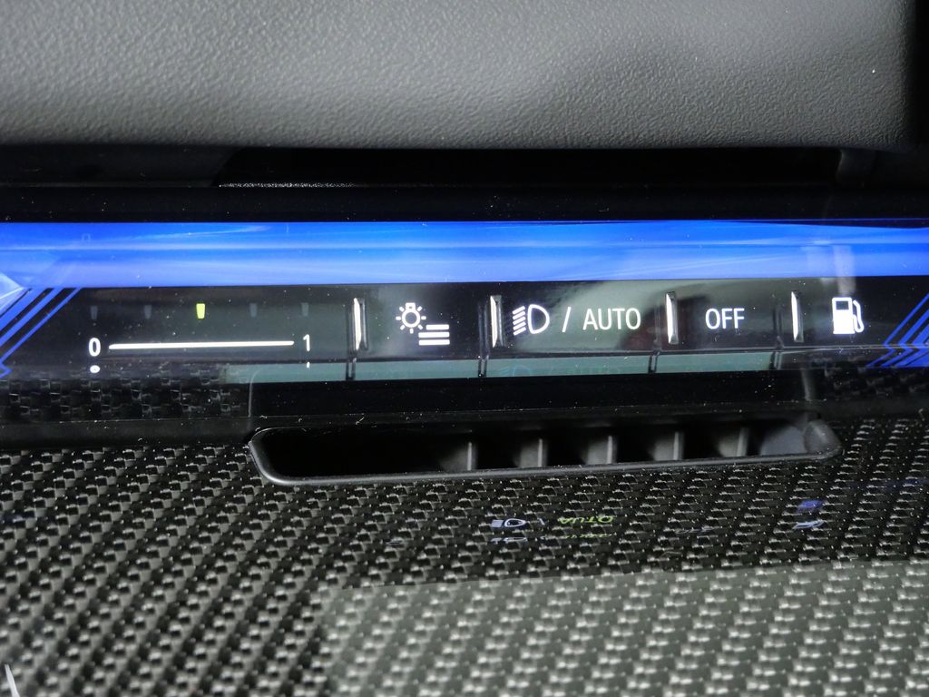 Thumbnail: 2026 BMW M5 - 39