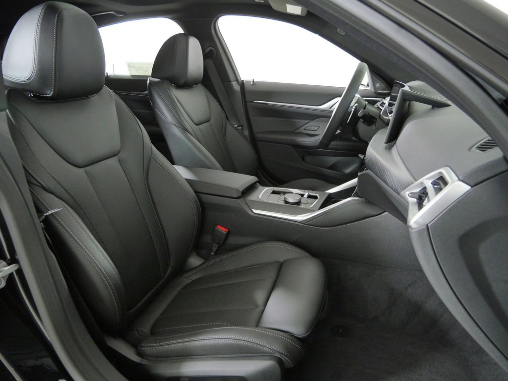 Thumbnail: 2026 BMW 4 Series - 20