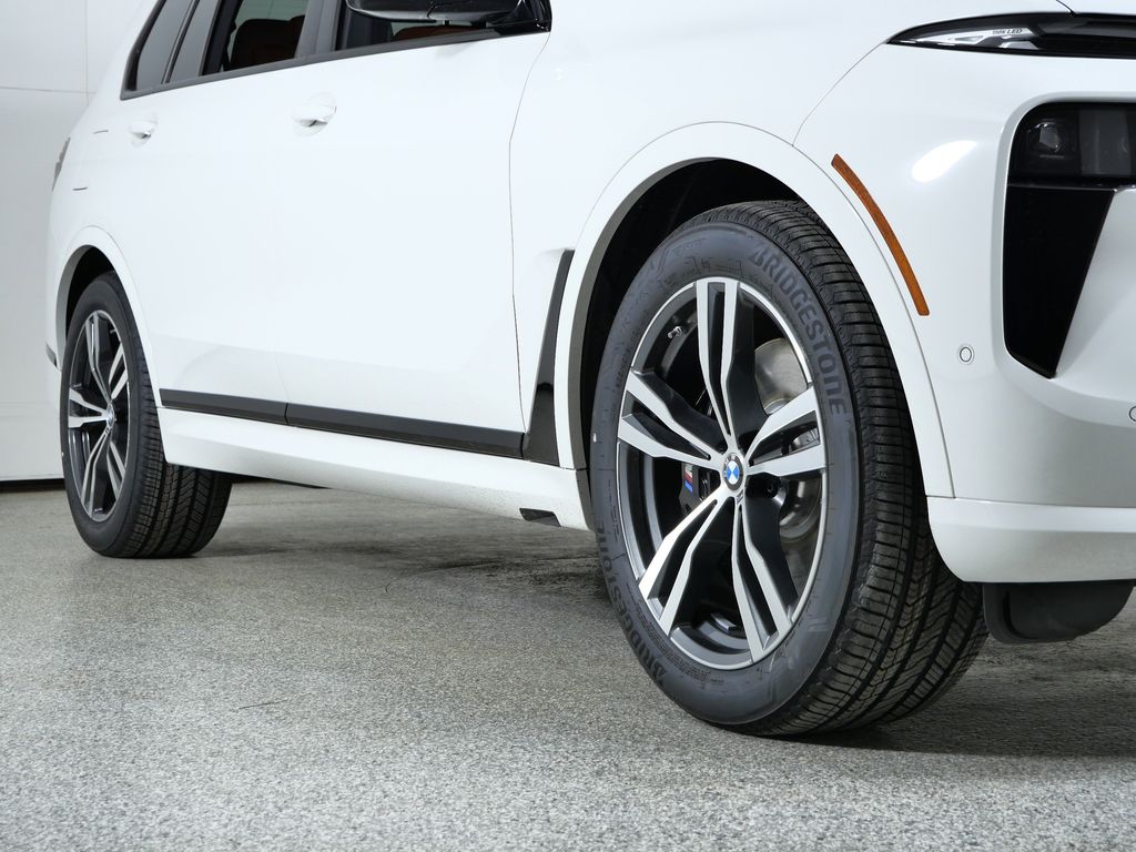 Thumbnail: 2026 BMW X7 - 6