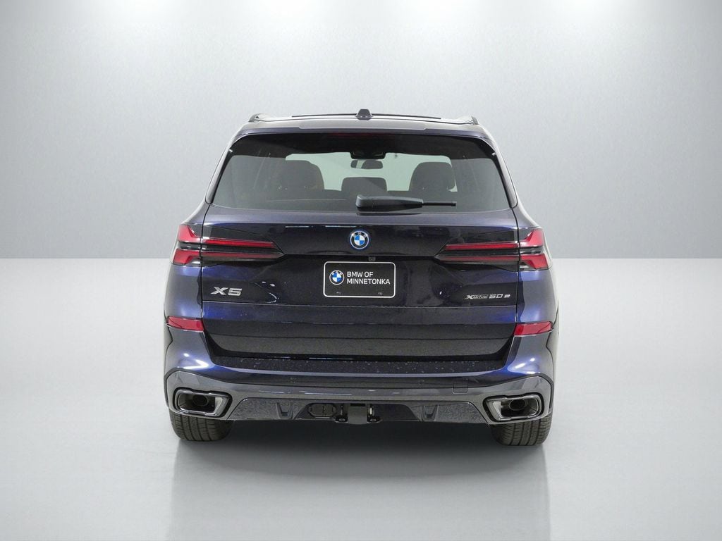Thumbnail: 2026 BMW X5 - 10