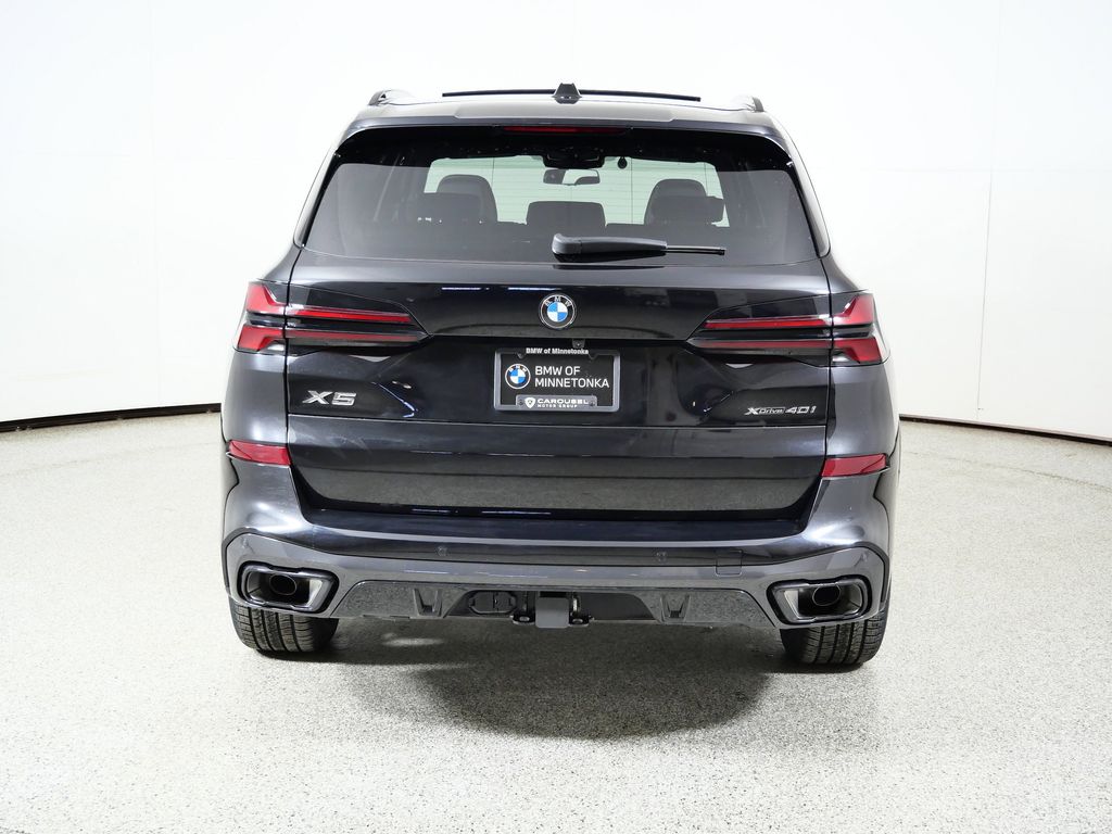 Thumbnail: 2026 BMW X5 - 10
