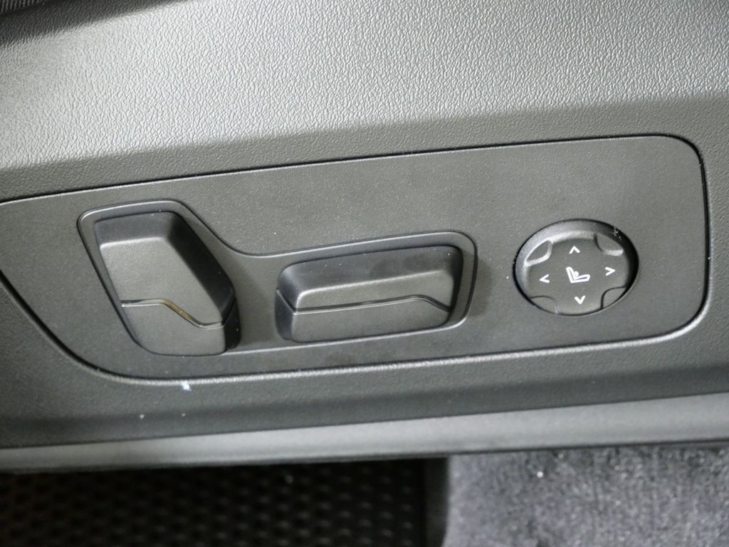 Thumbnail: 2026 BMW X1 - 22