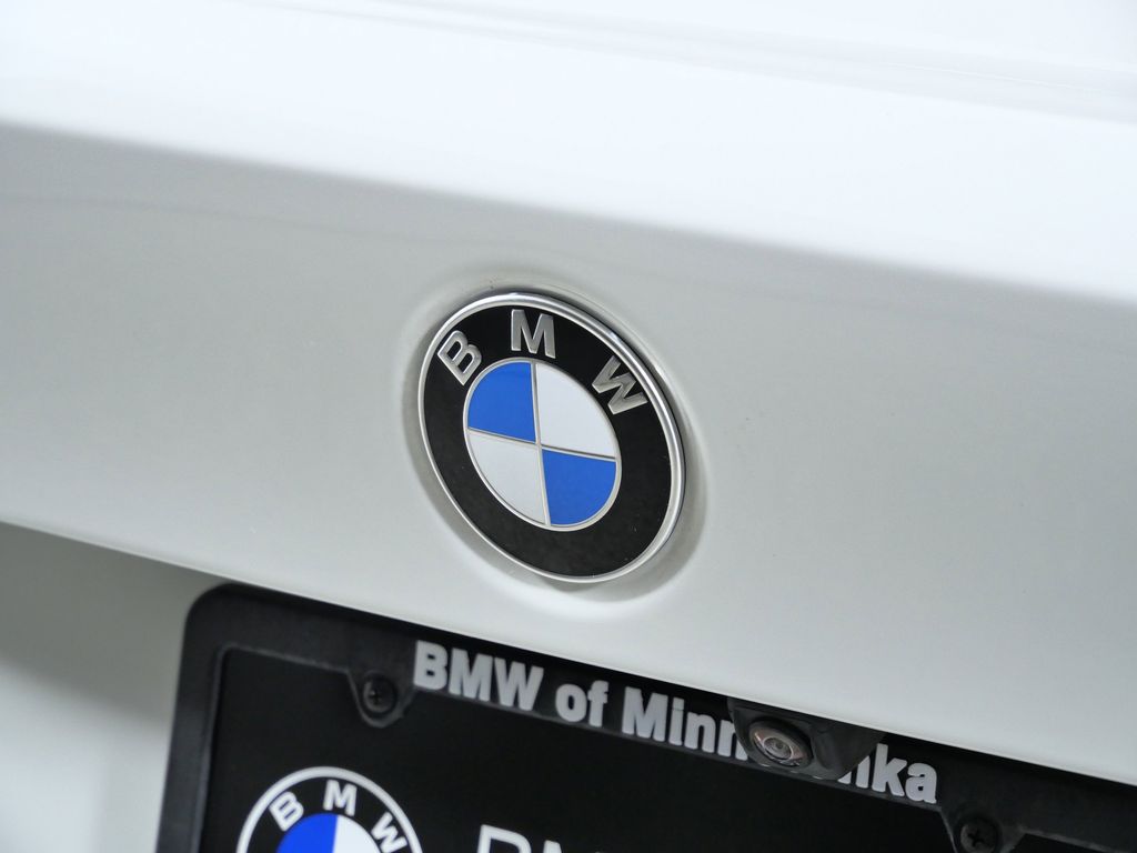 Thumbnail: 2023 BMW 3 Series - 14