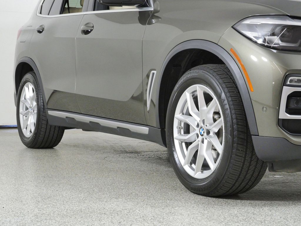 Thumbnail: 2021 BMW X5 - 6