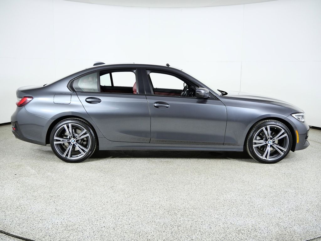 Thumbnail: 2022 BMW 3 Series - 9
