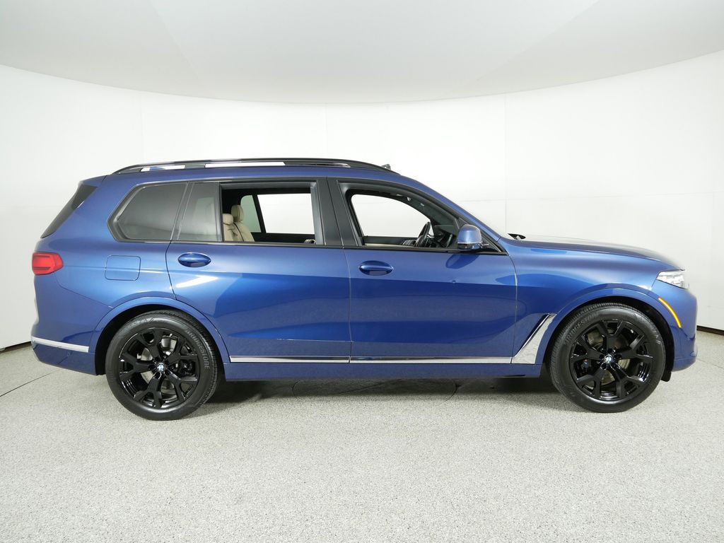 Thumbnail: 2021 BMW X7 - 8