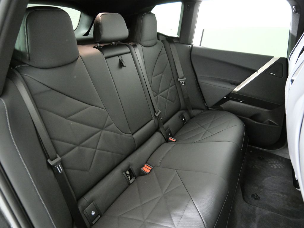 Thumbnail: 2024 BMW iX - 31