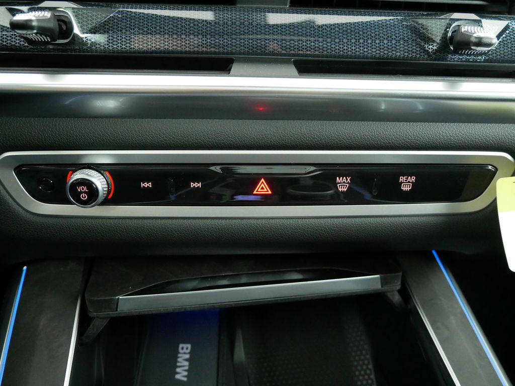 Thumbnail: 2026 BMW X5 - 46