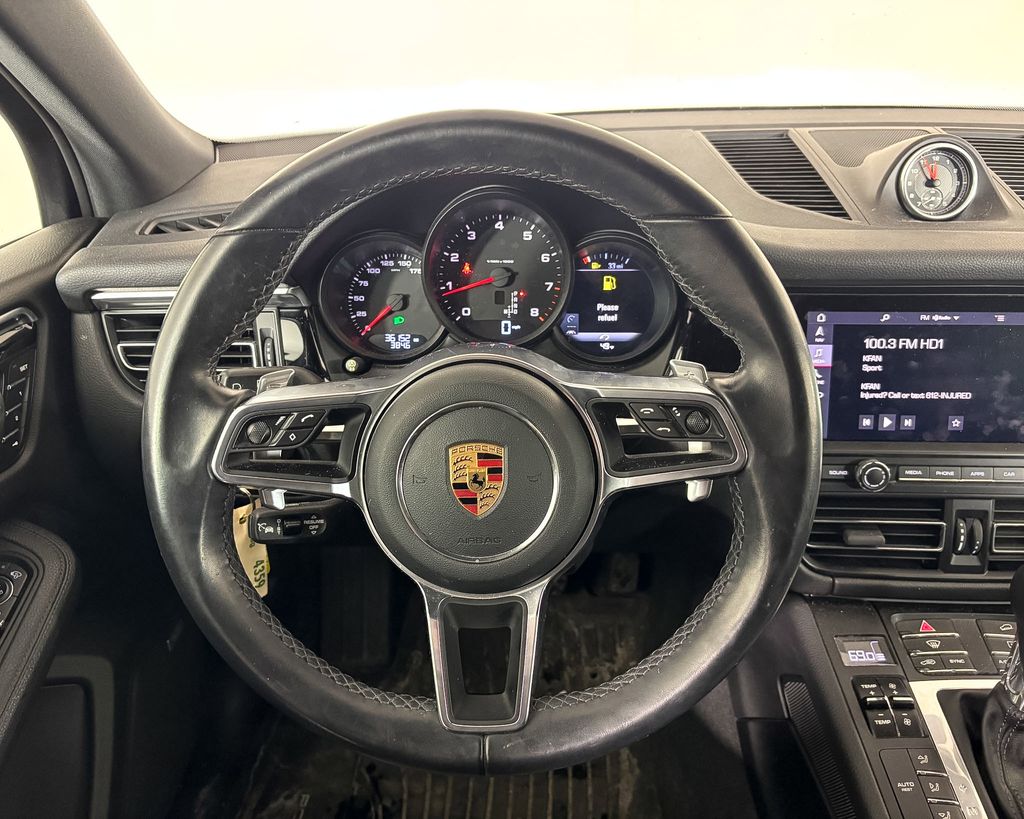 Thumbnail: 2019 Porsche Macan - 8