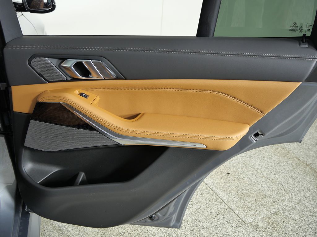 Thumbnail: 2026 BMW X5 - 25