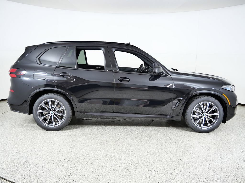 Thumbnail: 2026 BMW X5 - 10