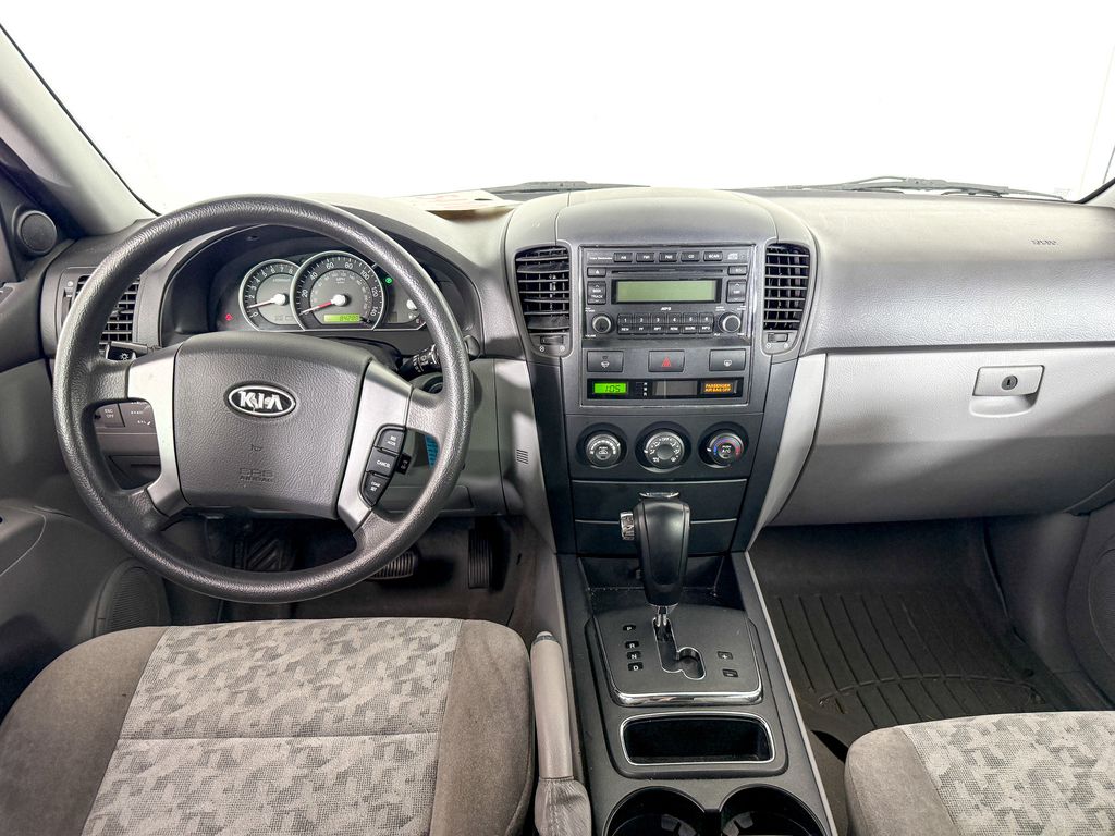 Thumbnail: 2008 Kia Sorento - 9
