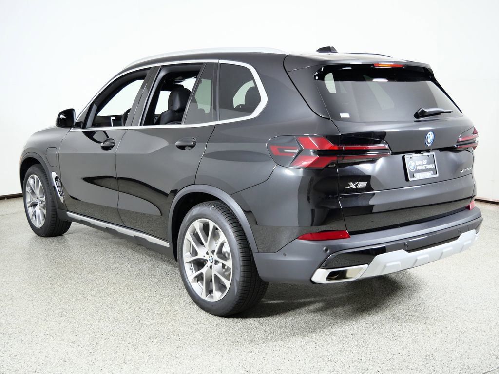 Thumbnail: 2026 BMW X5 - 16
